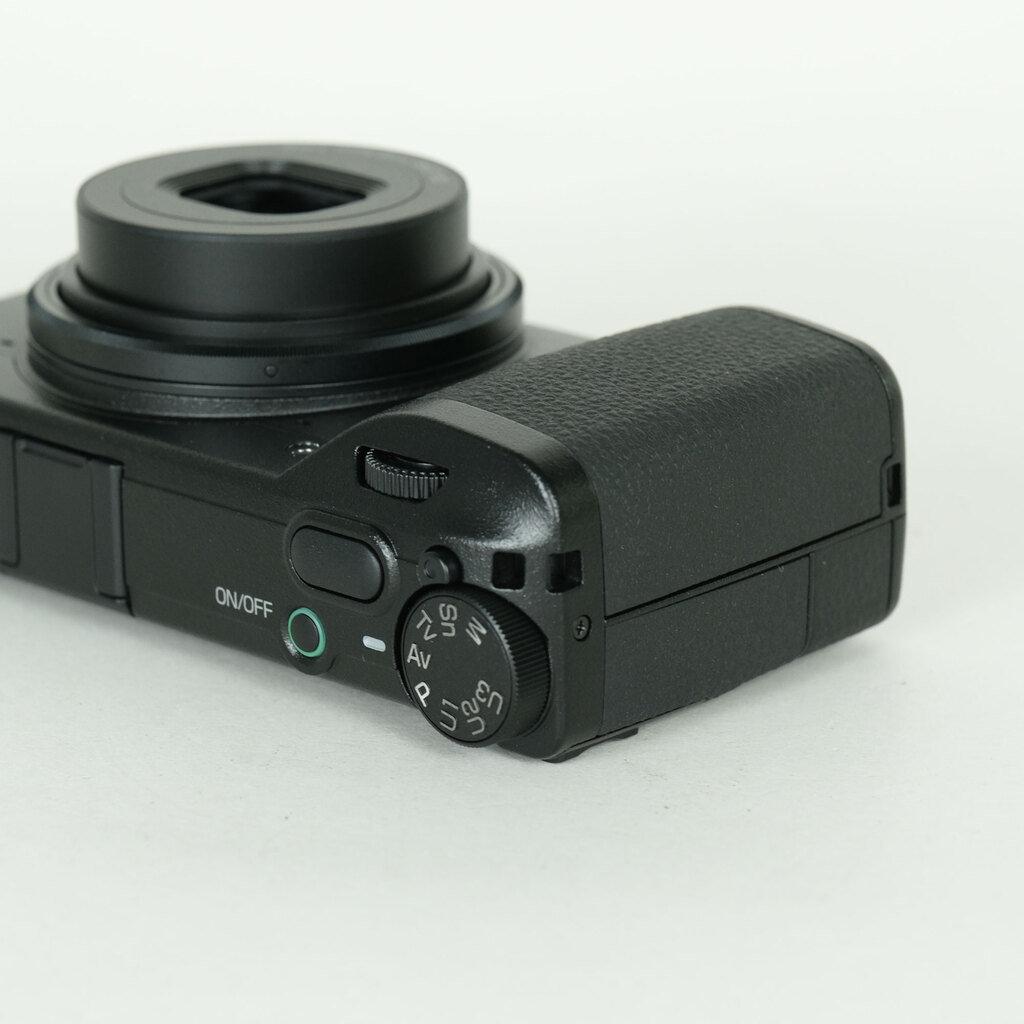 RICOH GR IV