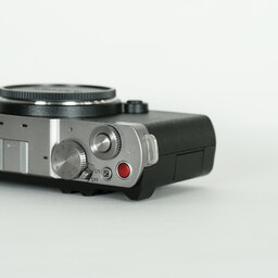 Panasonic LUMIX DC-S9