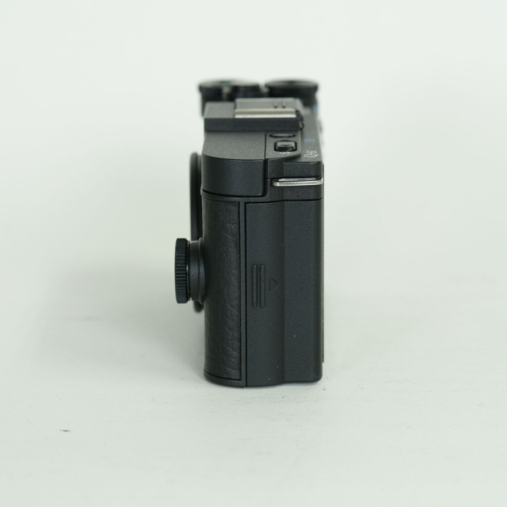 PENTAX Q-S1 ボディ ブラック×チャコールブラック