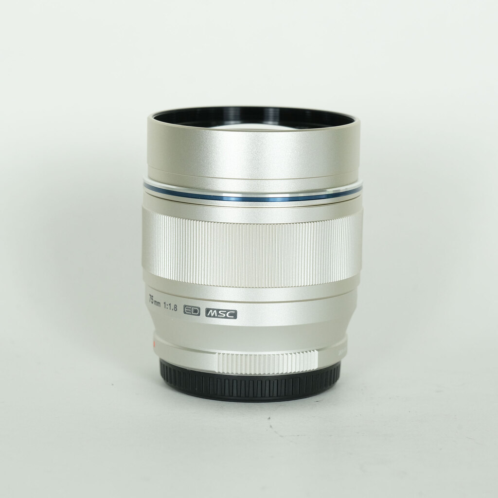 OLYMPUS M.ZUIKO DIGITAL ED 75mm F1.8