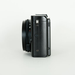 FUJIFILM X70 ブラック