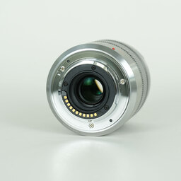 Panasonic LUMIX G VARIO 45-150mm / F4.0-5.6 ASPH. / MEGA O.I.S. Panasonic LUMIX G VARIO 45-150mm / F4.0-5.6 ASPH. / MEGA O.I.S.