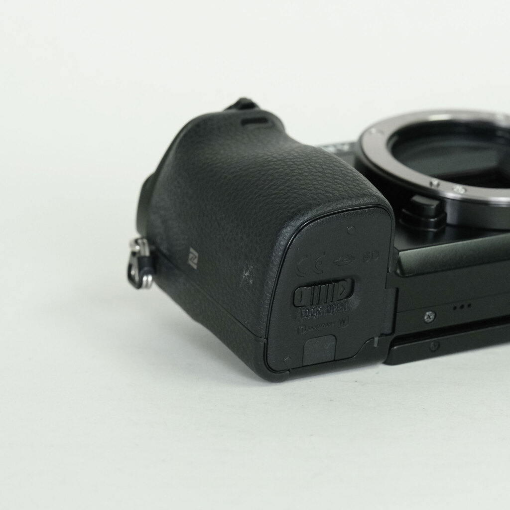 SONY α6000(ILCE-6000) SONY α6000(ILCE-6000)