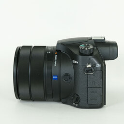 SONY Cyber-shot DSC-RX10M3