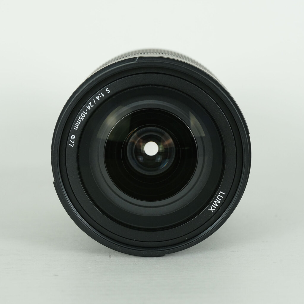 Panasonic LUMIX S 24-105mm F4 MACRO O.I.S. Panasonic LUMIX S 24-105mm F4 MACRO O.I.S.