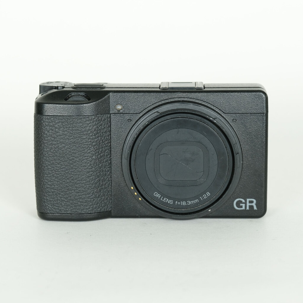RICOH GR III