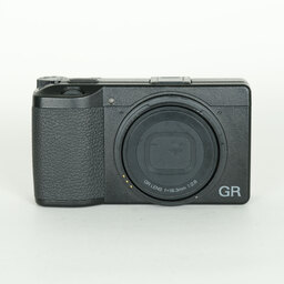RICOH GR III