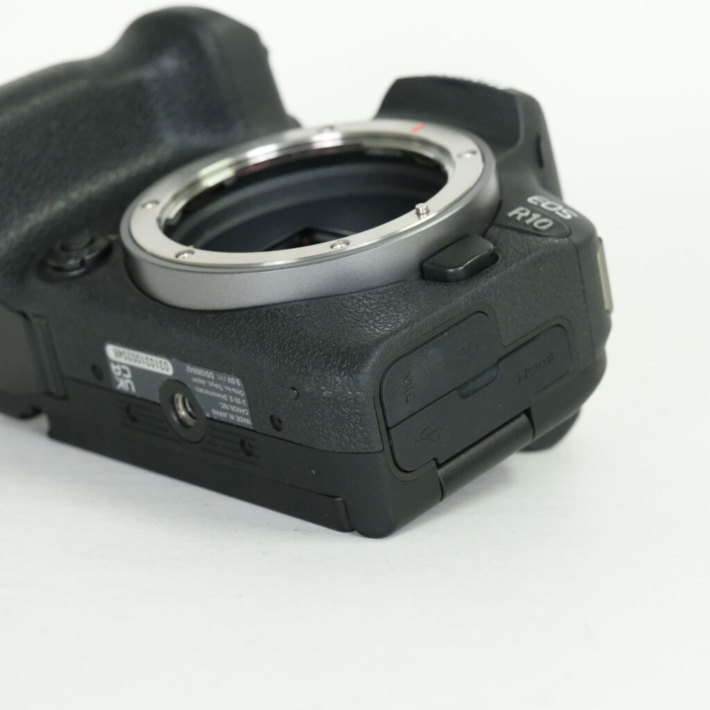 Canon EOS R10