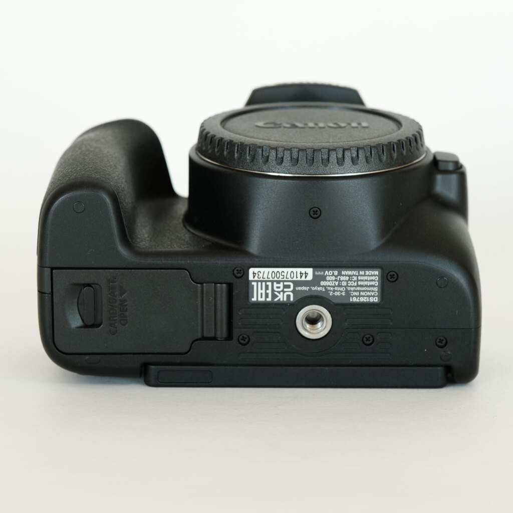Canon EOS Kiss X10
