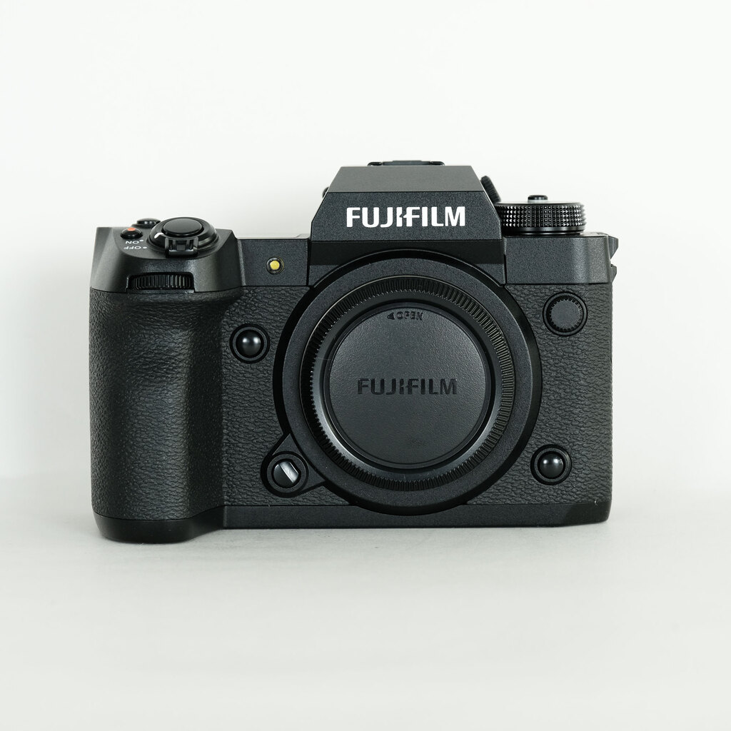 FUJIFILM X-H2