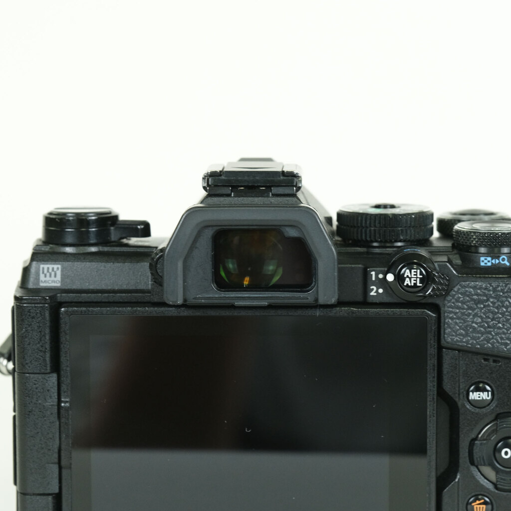 OLYMPUS OM-D E-M5 Mark III