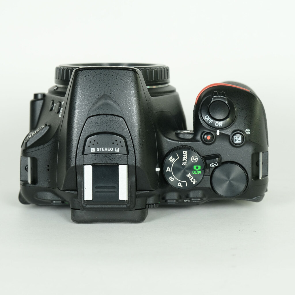 Nikon D5600
