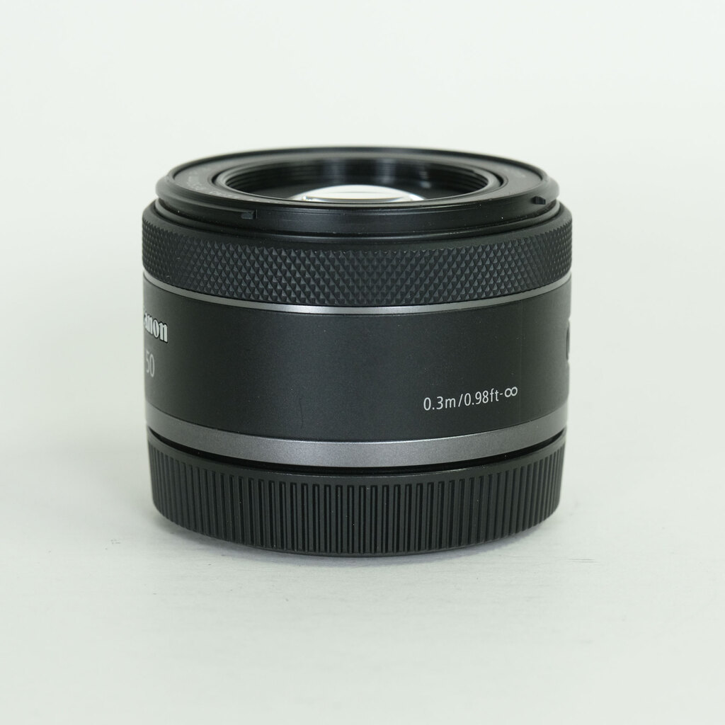 Canon RF50mm F1.8 STM Canon RF50mm F1.8 STM