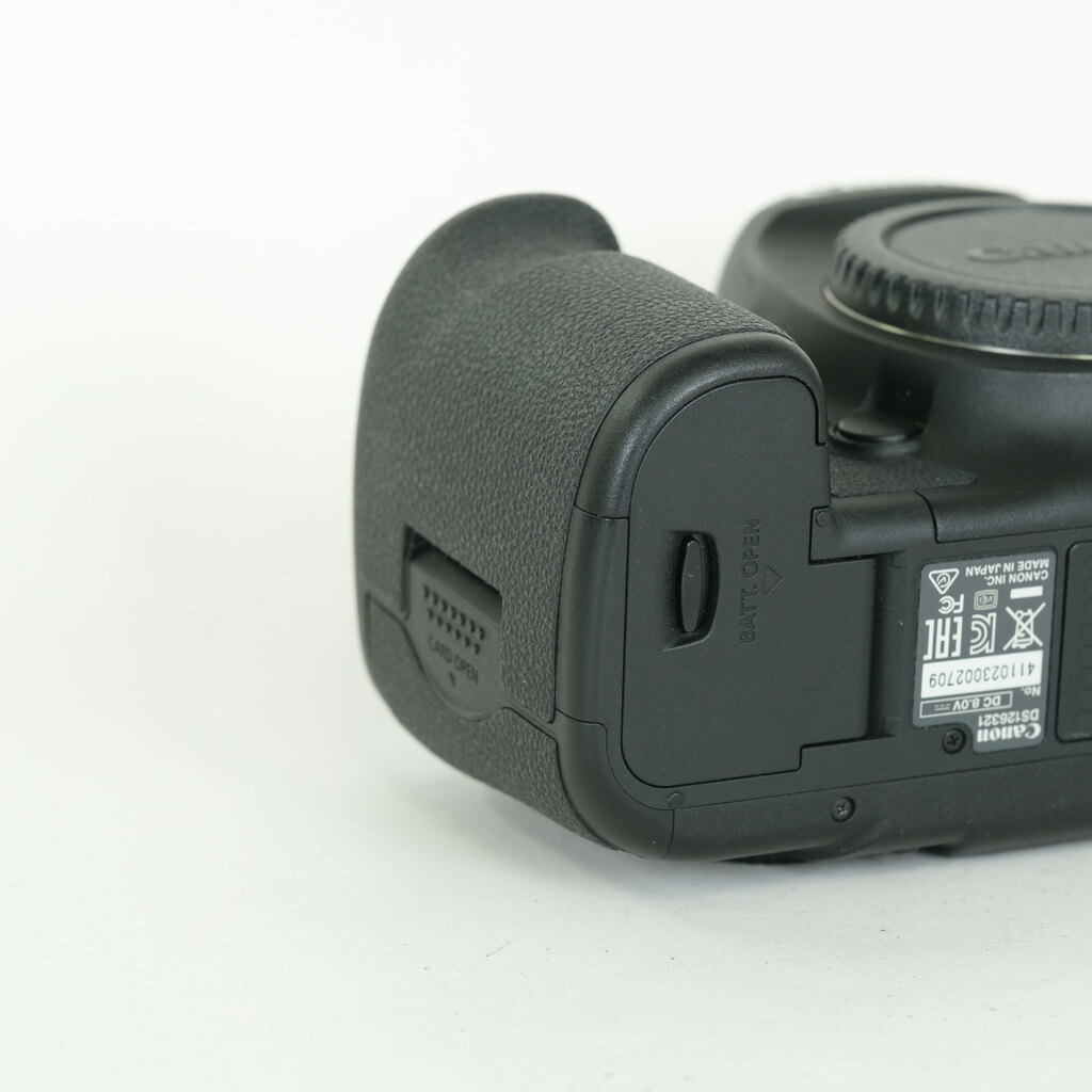 Canon EOS 5D Mark III Canon EOS 5D Mark III