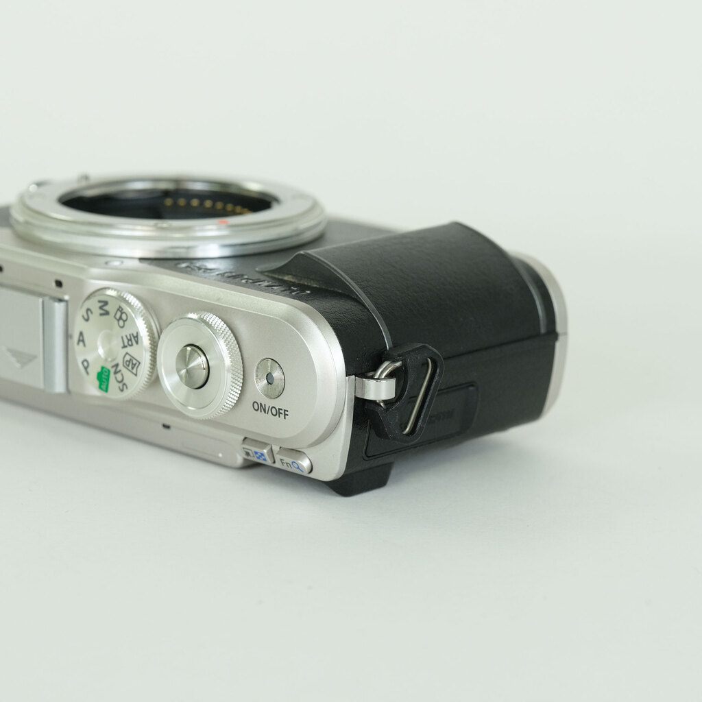 OLYMPUS PEN E-PL9