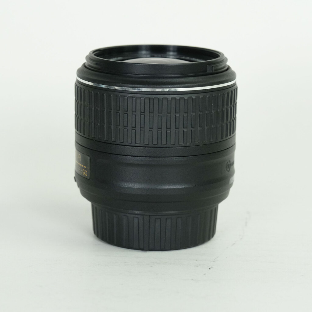 Nikon AF-S DX NIKKOR 18-55mm f3.5-5.6G VR II Nikon AF-S DX NIKKOR 18-55mm f3.5-5.6G VR II