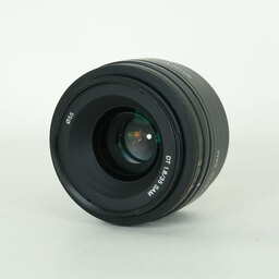 SONY DT 35mm F1.8 SAM SAL35F18