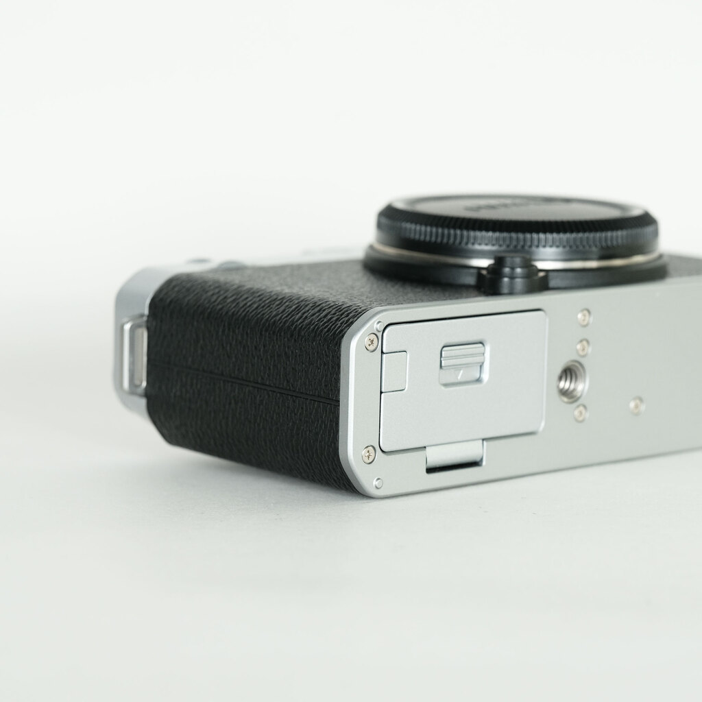 FUJIFILM X-E4 FUJIFILM X-E4