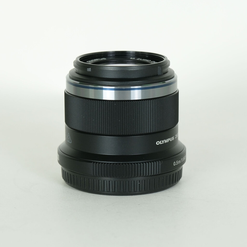 OLYMPUS M.ZUIKO DIGITAL 45mm F1.8