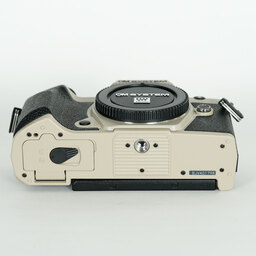 OM SYSTEM OM-5 Mark II ボディ サンドベージュ
