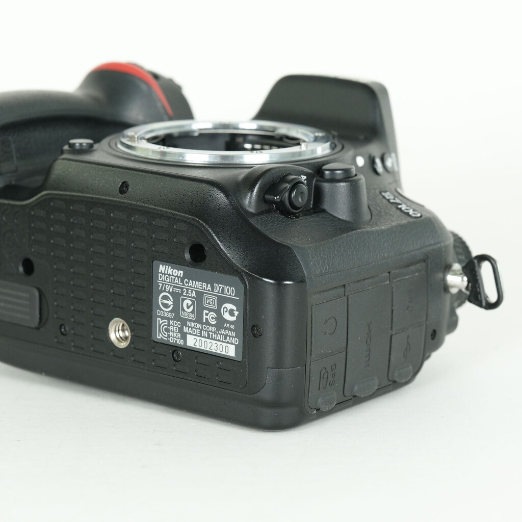 Nikon D7100