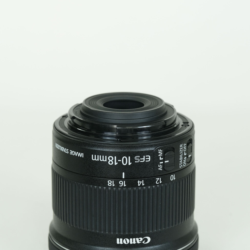 Canon EF-S10-18mm F4.5-5.6 IS STM