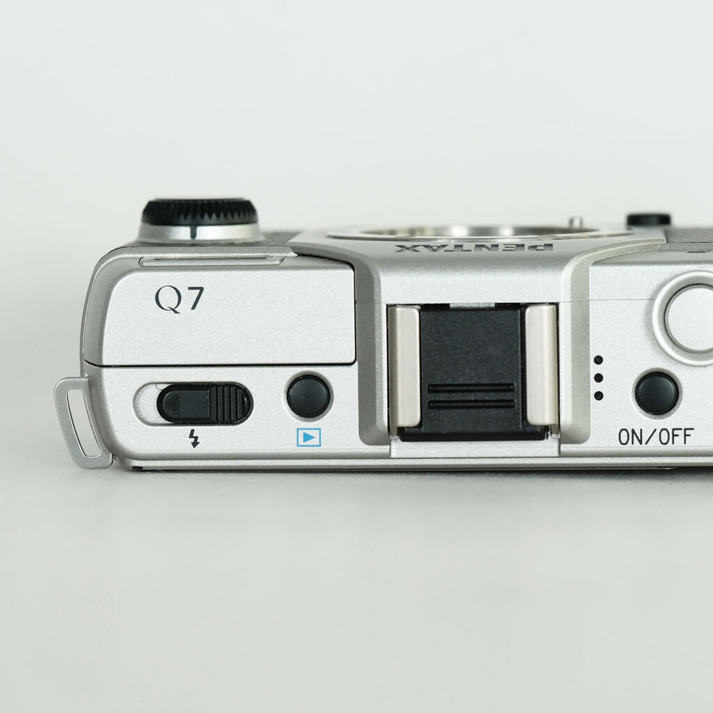 PENTAX Q7 ダブルズームキット シルバー