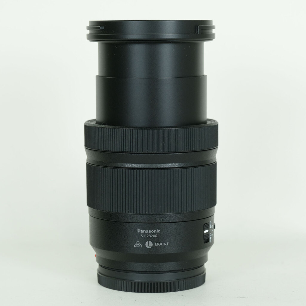 Panasonic LUMIX S 28-200mm F4-7.1 MACRO O.I.S. Panasonic LUMIX S 28-200mm F4-7.1 MACRO O.I.S.