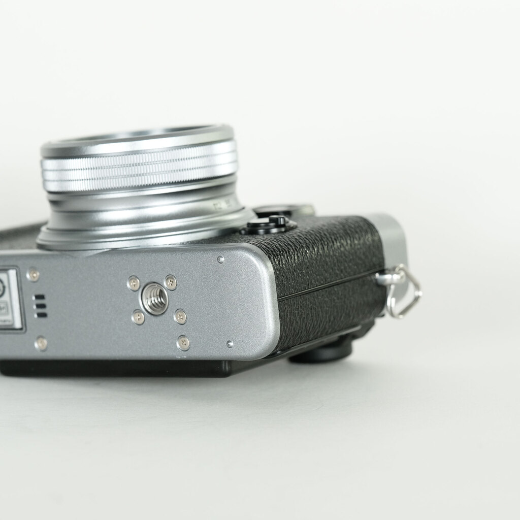 FUJIFILM X20 シルバーの出品 | ONE SCENE（ワンシーン）