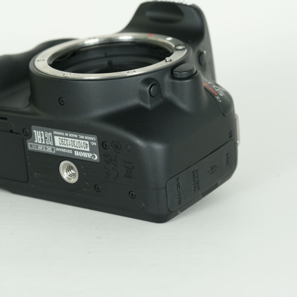 Canon EOS Kiss X7