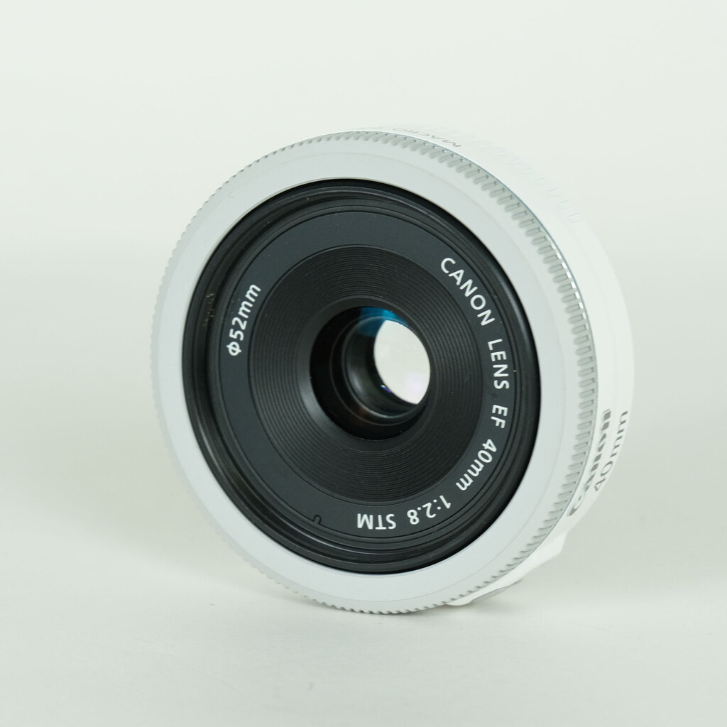【美品】 Canon EF 40mm F2.8 STM　ホワイト　白 Canon EF40mm F2.8 STM ホワイトの出品 | ONE SCENE（ワンシーン）