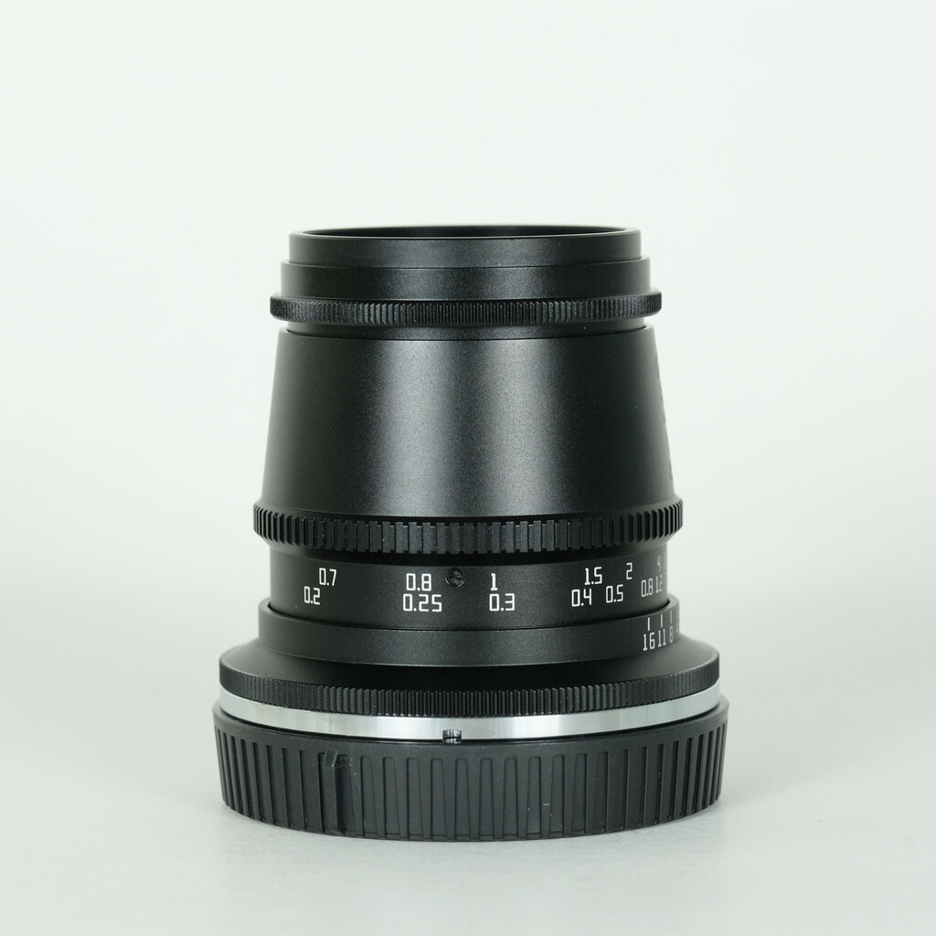 �������w TTArtisan 17mm F1.4 C ASPH (�j�R��Z�p) �u���b�N