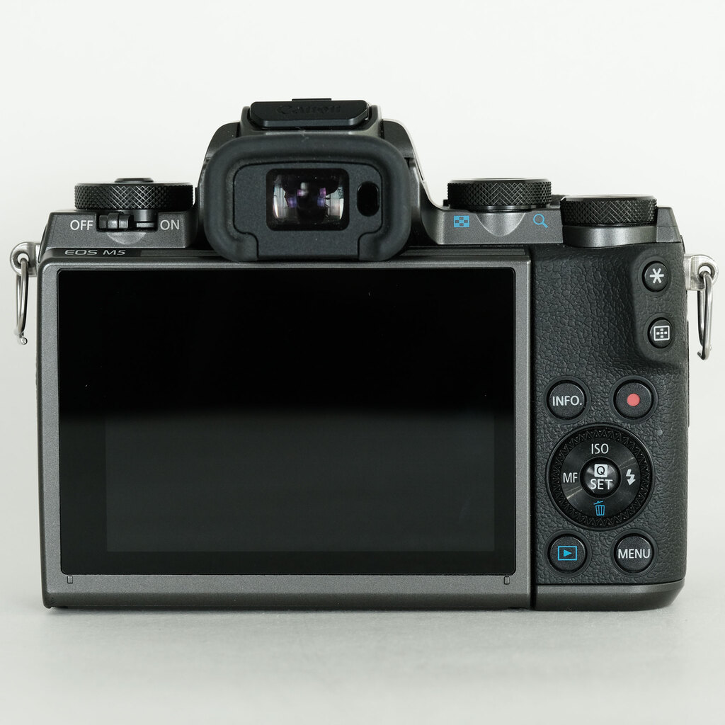 Canon EOS M5