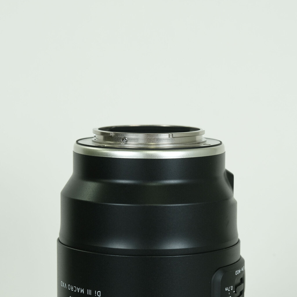 TAMRON 90mm F/2.8 Di III MACRO VXD [ソニーE用]