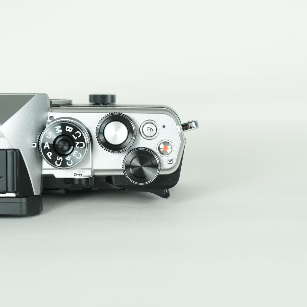 OM SYSTEM OM-3