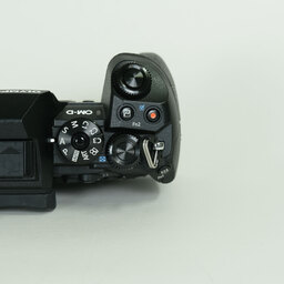 OLYMPUS OM-D E-M1 Mark II