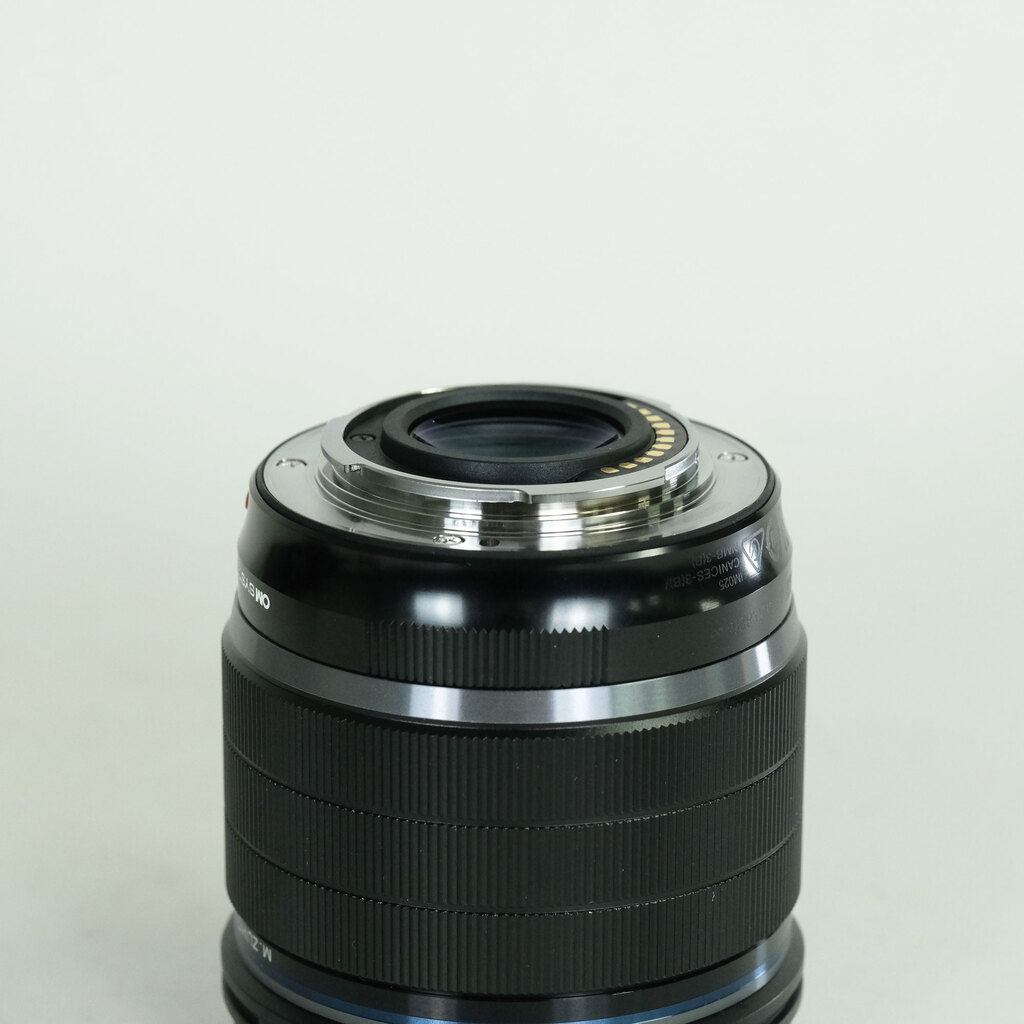 OLYMPUS M.ZUIKO DIGITAL ED 20mm F1.4 PRO OLYMPUS M.ZUIKO DIGITAL ED 20mm F1.4 PRO