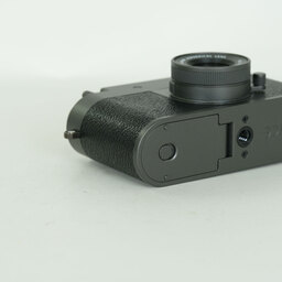 FUJIFILM X half X-HF1