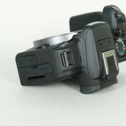 Canon EOS R10