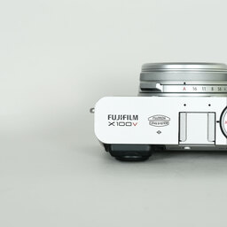 FUJIFILM X100V シルバー