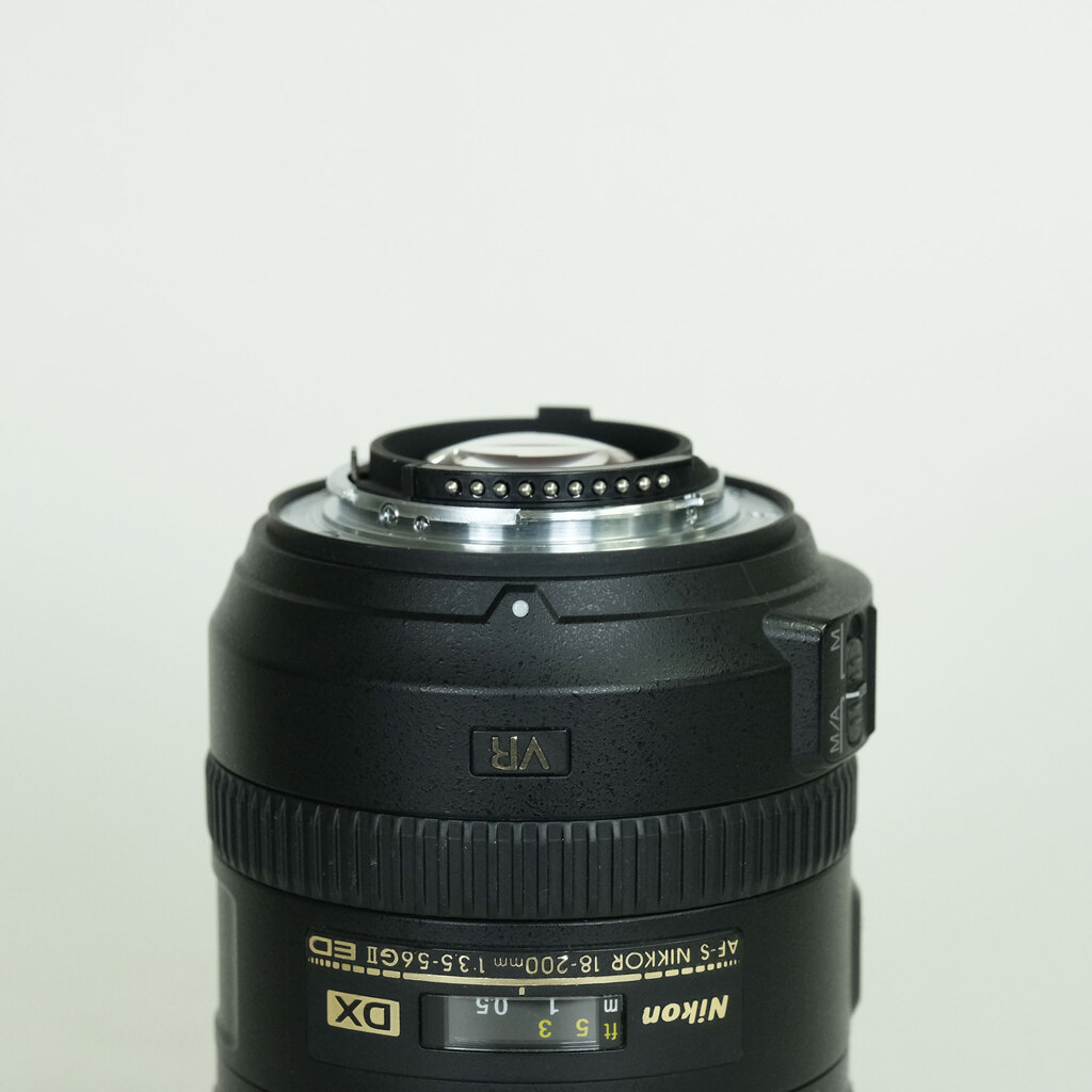 Nikon AF-S DX NIKKOR 18-200mm F3.5-5.6G ED VR II