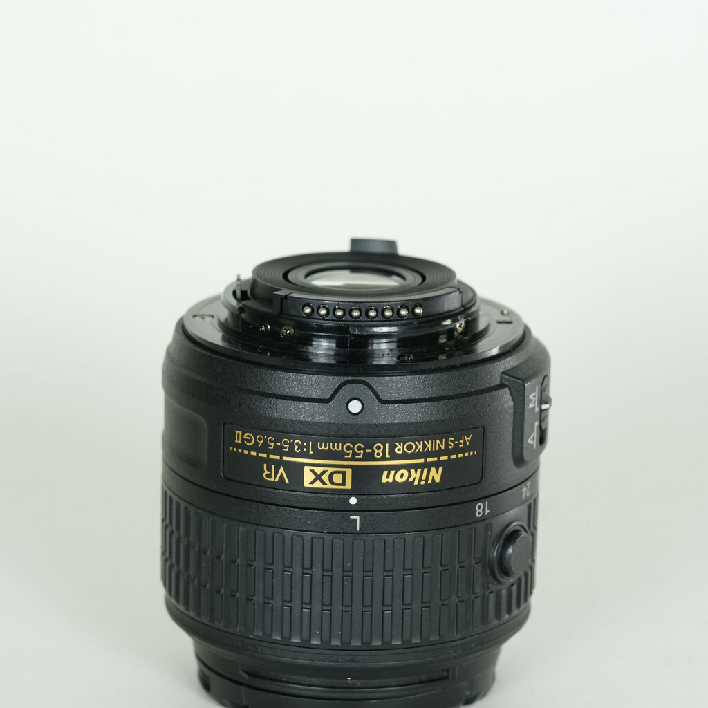 Nikon AF-S DX NIKKOR 18-55mm f3.5-5.6G VR II
