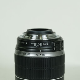 Canon EF-S18-200mm F3.5-5.6 IS Canon EF-S18-200mm F3.5-5.6 IS