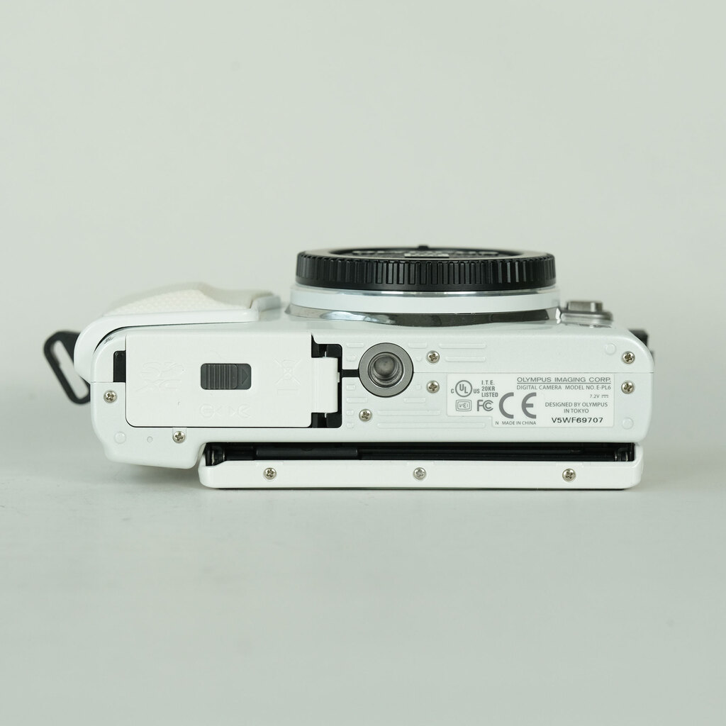 OLYMPUS PEN Lite E-PL6 ボディ ホワイトの出品 | ONE SCENE（ワンシーン）