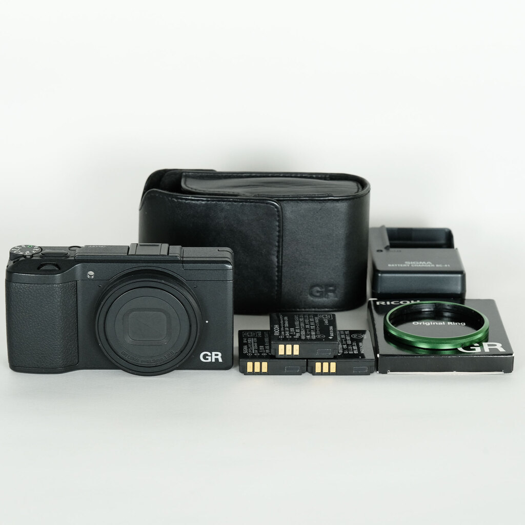 RICOH GR II