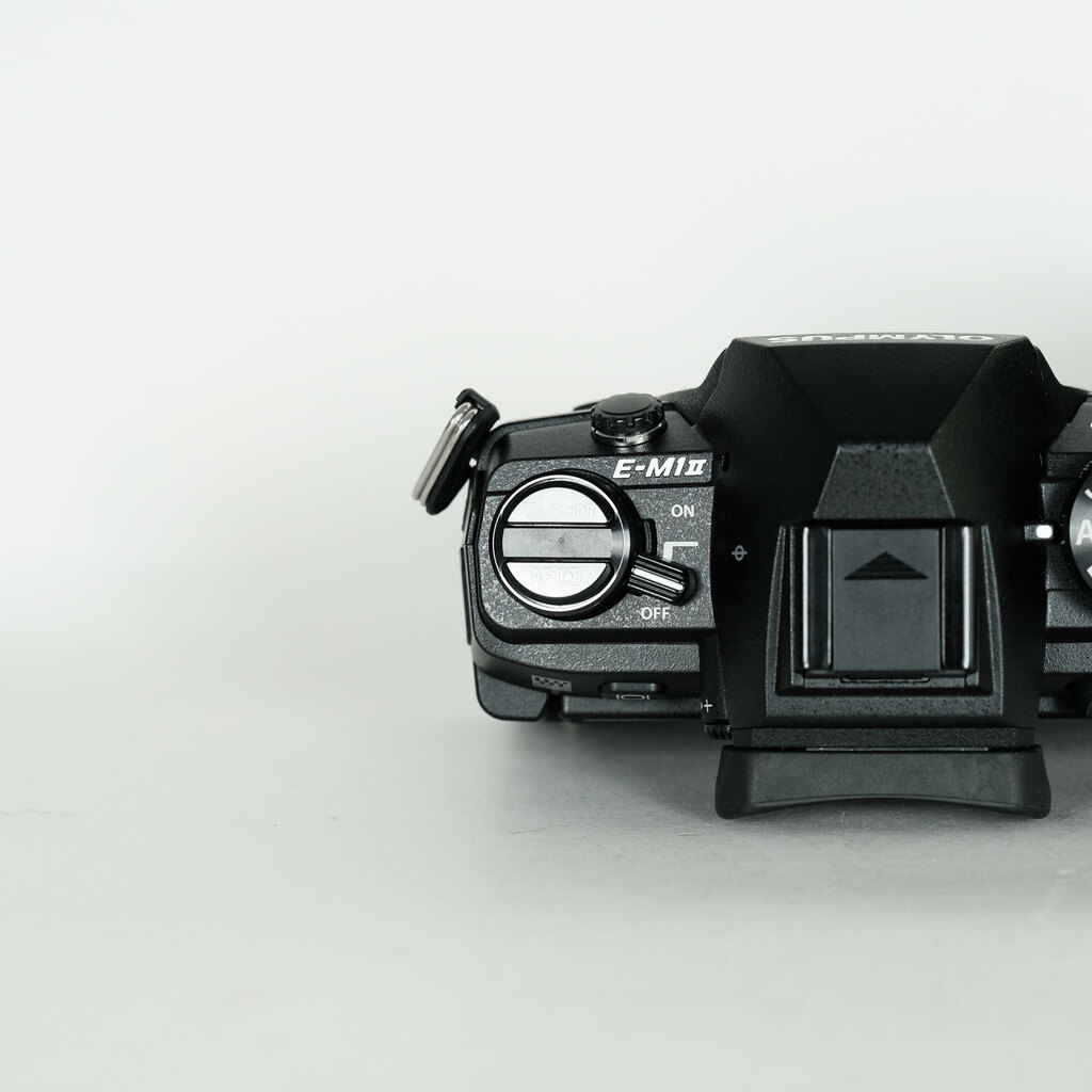 OLYMPUS OM-D E-M1 Mark II