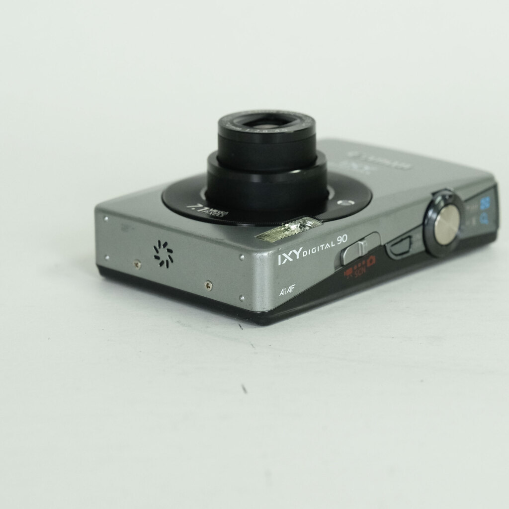 Canon IXY DIGITAL 90