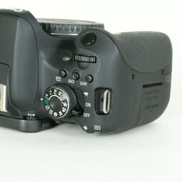 Canon EOS Kiss X8i