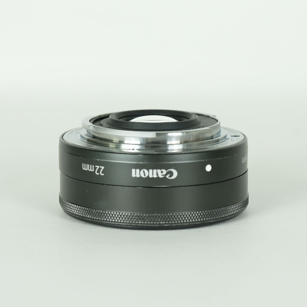 Canon EF-M22mm F2 STM