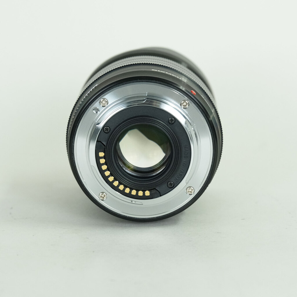 OLYMPUS M.ZUIKO DIGITAL ED 8mm F1.8 Fisheye PRO